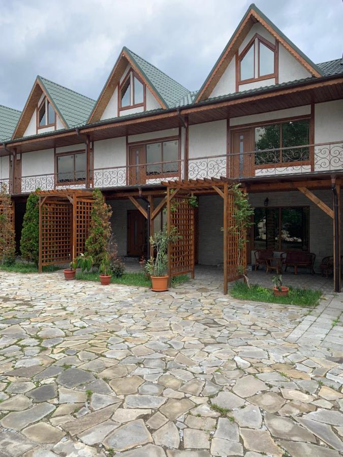 Pensiune Restaurant Rustic Rm Sarat 勒姆尼库瑟拉特 外观 照片